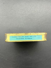 Load image into Gallery viewer, De Reszke Cigarette Tin
