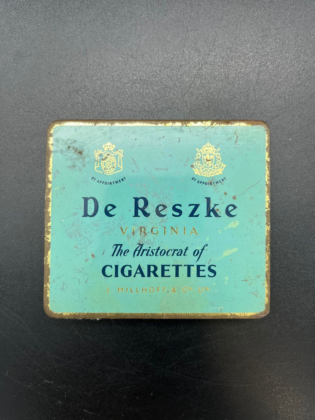 De Reszke Cigarette Tin
