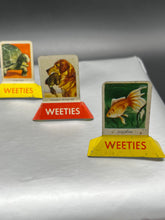 Load image into Gallery viewer, 1950s Weeties Cereal Animal Tin Toys Lot of 5
