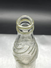 Load image into Gallery viewer, Weaver &amp; Lock Long Tom Clear Glass Bottle

