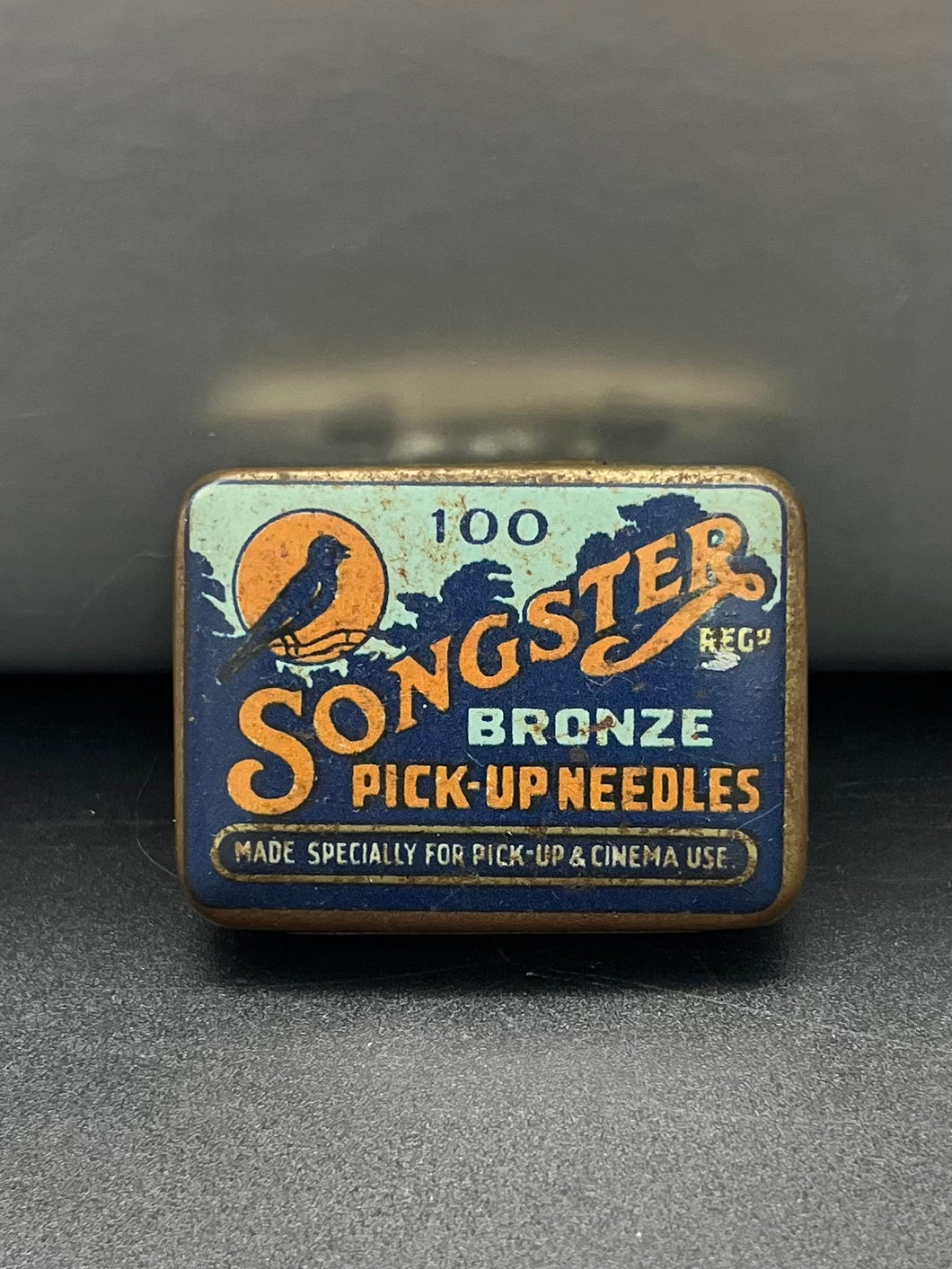 Songster Bronze Pick-Up Needle Tin with Contents