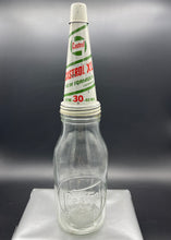Load image into Gallery viewer, Castrol Z XL 30 Metal Oil Pourer and Cap on Castrol Z Embossed Quart Bottle

