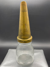 Load image into Gallery viewer, Golden Fleece Supreme Plastic Top on 500ml Bottle
