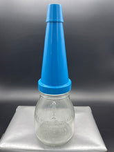 Load image into Gallery viewer, Esso Plastic Oil Pourer and Cap on 500ml Bottle
