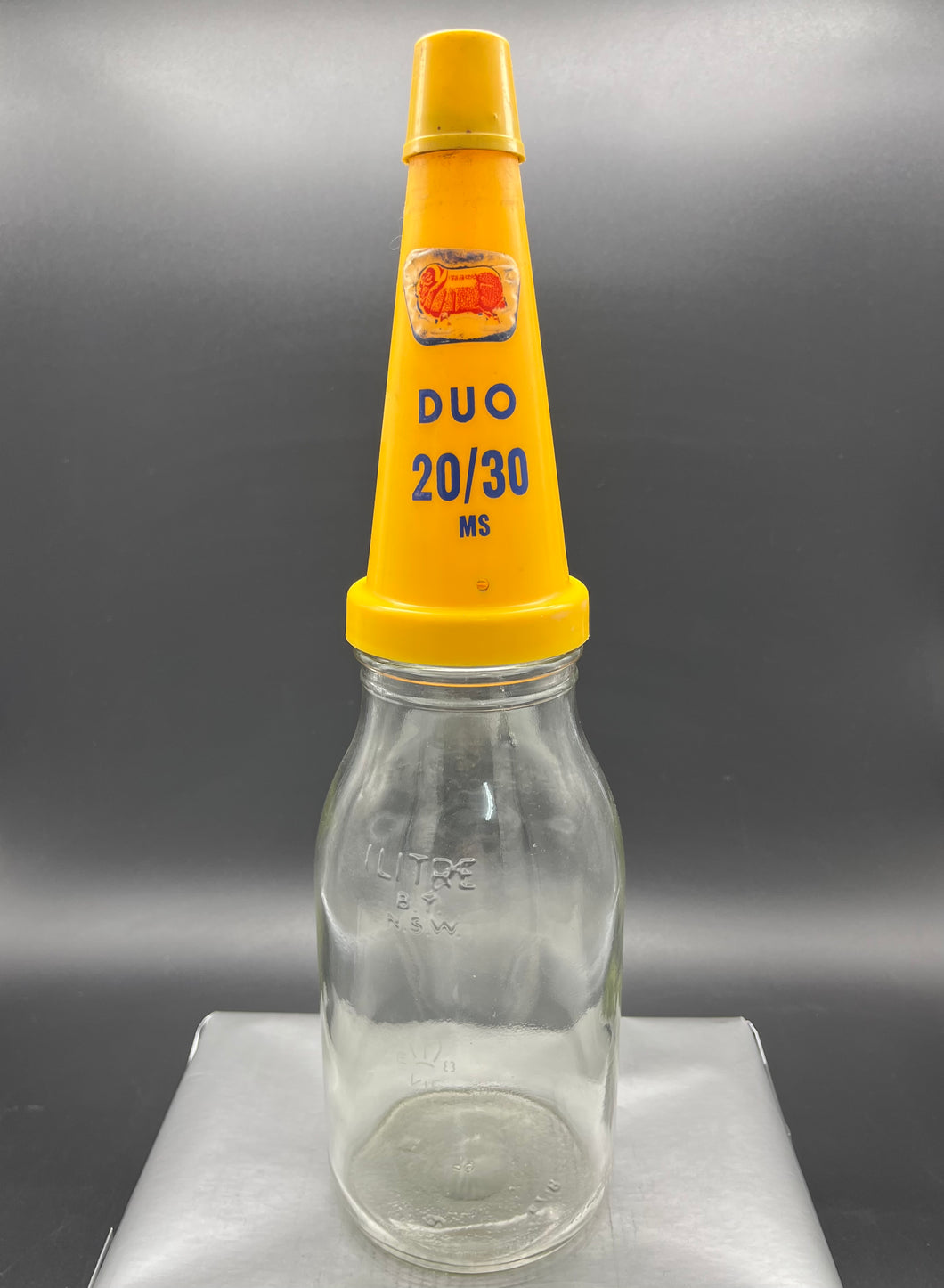 Golden Fleece Duo 20/30 Plastic Top and Cap on Litre Bottle