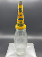 Load image into Gallery viewer, Golden Fleece 40 Multi-compounded Motor Oil Metal Top on Quart Bottle
