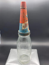 Load image into Gallery viewer, Ampol 30 Metal Top &amp; Cap on Quart Bottle

