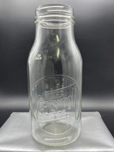 Load image into Gallery viewer, Castrol Z Embossed Quart Bottle
