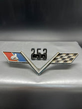 Load image into Gallery viewer, Holden 253 Flag Car Badge
