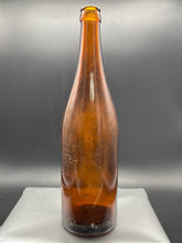Load image into Gallery viewer, Metropolitan Aerated Waters 26oz Amber Perth Bottle
