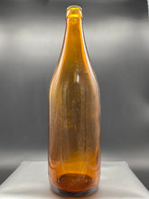 Load image into Gallery viewer, Hobbs Aerated Water Company Merriden 26oz Amber Bottle
