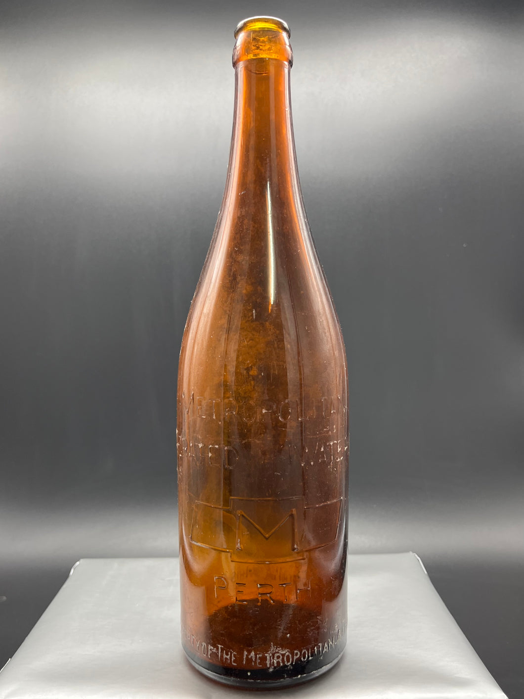 Metropolitan Aerated Waters 26oz Amber Perth Bottle