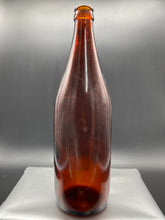 Load image into Gallery viewer, Swan Brand 26oz Amber Bottle
