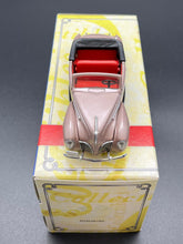 Load image into Gallery viewer, Matchbox Models of Yesteryear - 1938 Lincoln Zephyr
