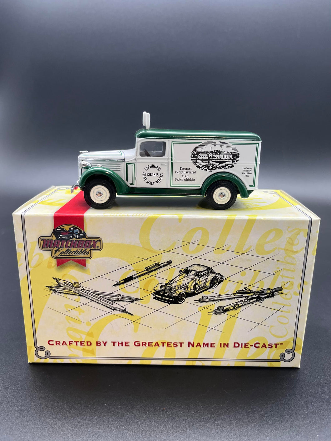 Matchbox - 1937 GMC Van - Laphroaig